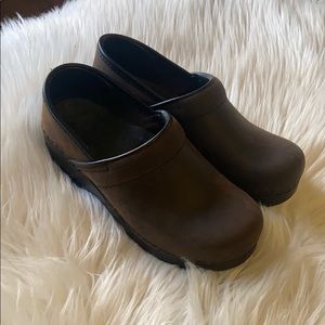 DANSKO CLOGS